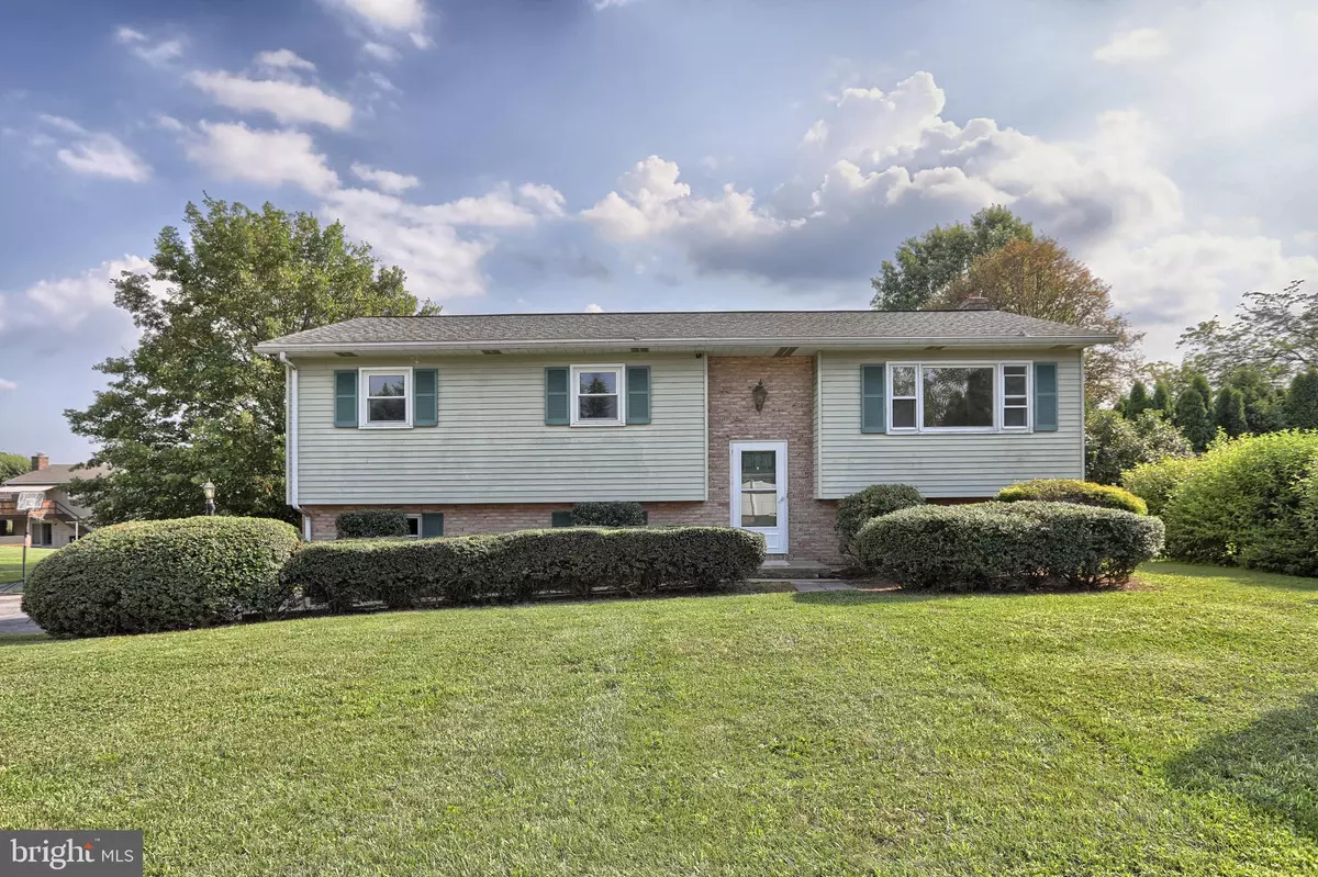 Lebanon, PA 17046,904 OAK LN