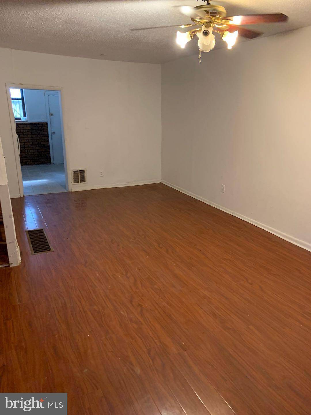 Philadelphia, PA 19148,2436 S SHERIDAN ST