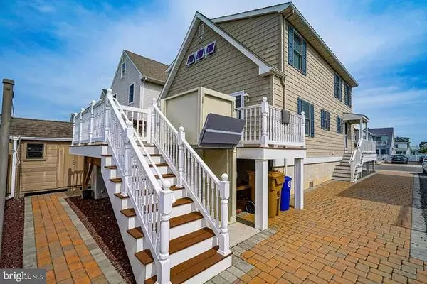 Manasquan, NJ 08736,559 SALMON AVE