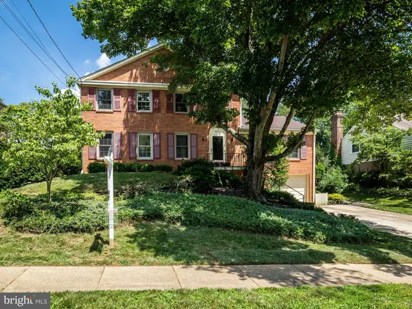 2421 CHILHAM PL, Rockville, MD 20854
