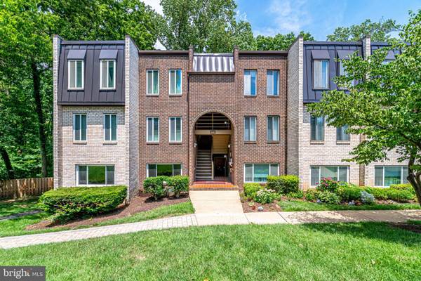 5065 7TH RD S #101, Arlington, VA 22204