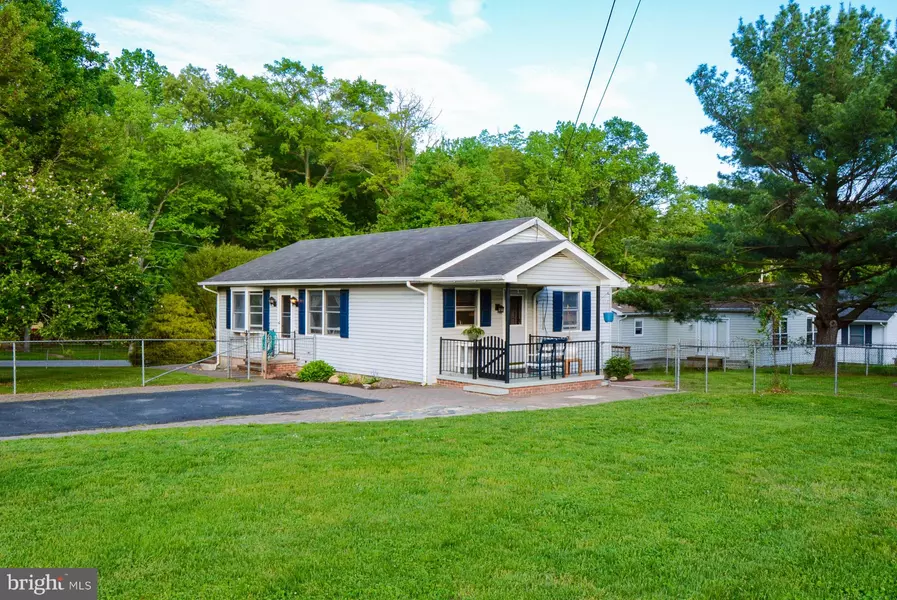 11 DEER RUN DR, Newark, DE 19702