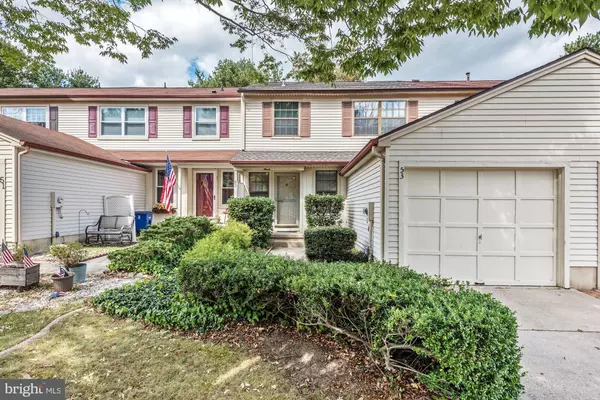 53 SOUTHGATE DR, Mount Laurel, NJ 08054