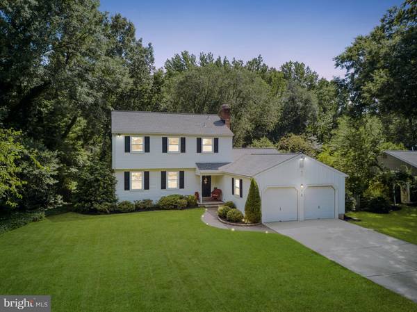 1 GREENBRIAR LN, Medford, NJ 08055