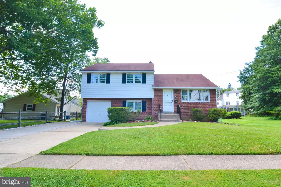 1702 PENNROCK RD, Wilmington, DE 19809