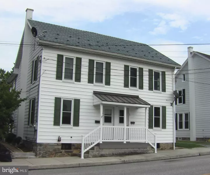 18 N CHESTNUT ST, Dillsburg, PA 17019