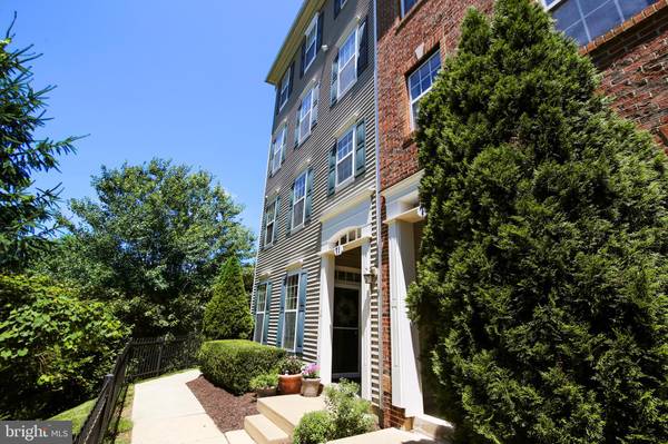 71 SWANTON MEWS #100, Gaithersburg, MD 20878