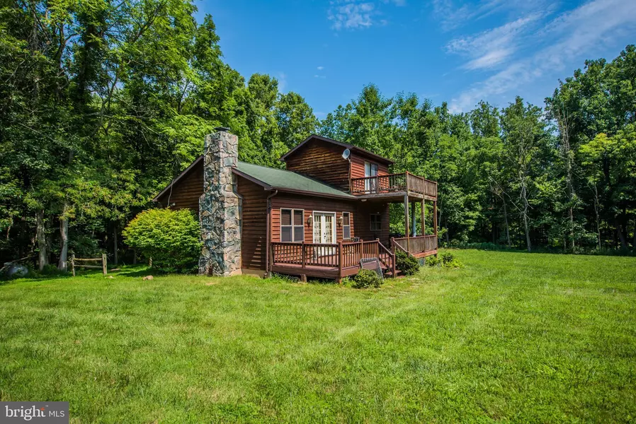 205 MEADOW WOOD CIRCLE, Great Cacapon, WV 25422