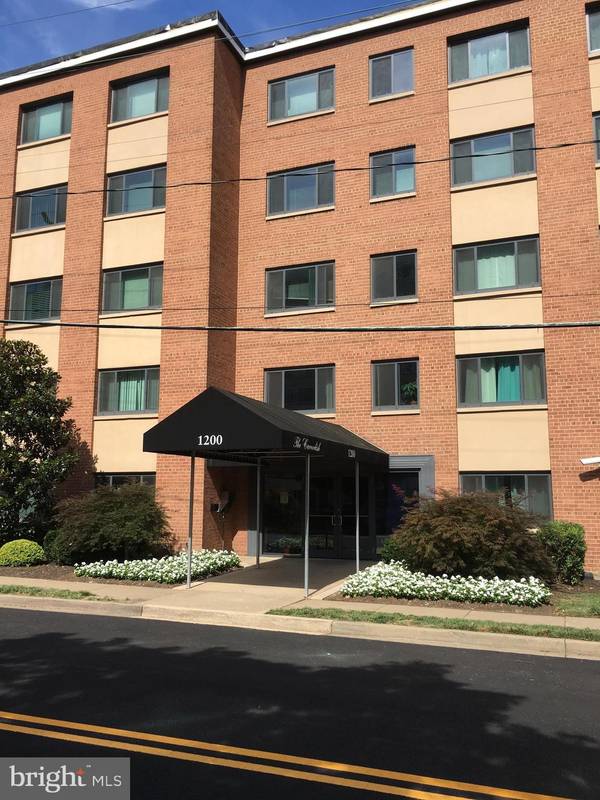 1200 S ARLINGTON RIDGE RD #206, Arlington, VA 22202