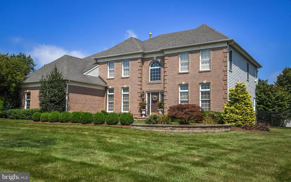 2014 SILVERWOOD DR, Newtown, PA 18940