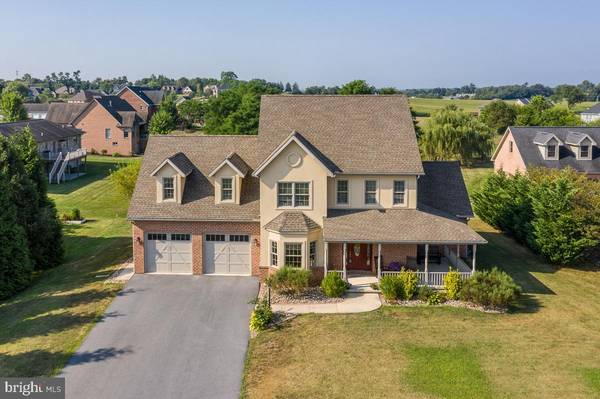 110 CAROWINDS DR, Greencastle, PA 17225