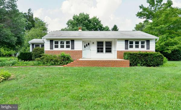 2924 OGLETOWN RD, Newark, DE 19713