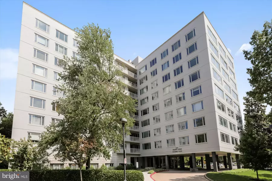 2475 VIRGINIA AVE NW #302, Washington, DC 20037