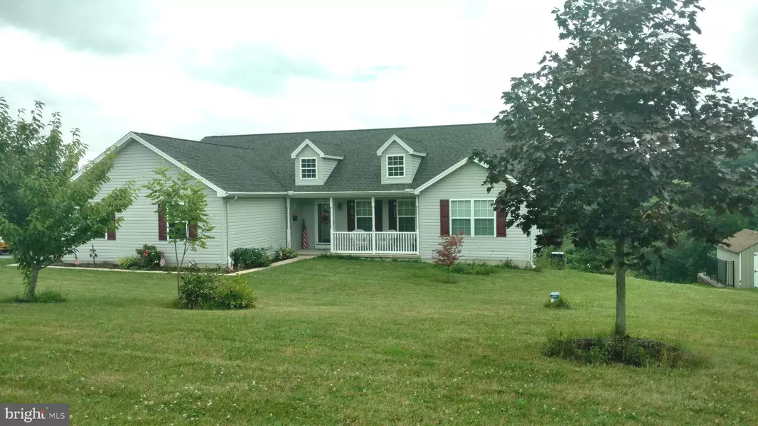 13 HEATHER WAY, Felton, PA 17322