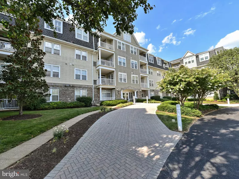 2520 WATERSIDE DR #206, Frederick, MD 21701