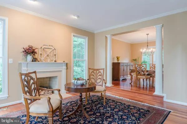 Springfield, VA 22153,8156 RIDGE CREEK WAY