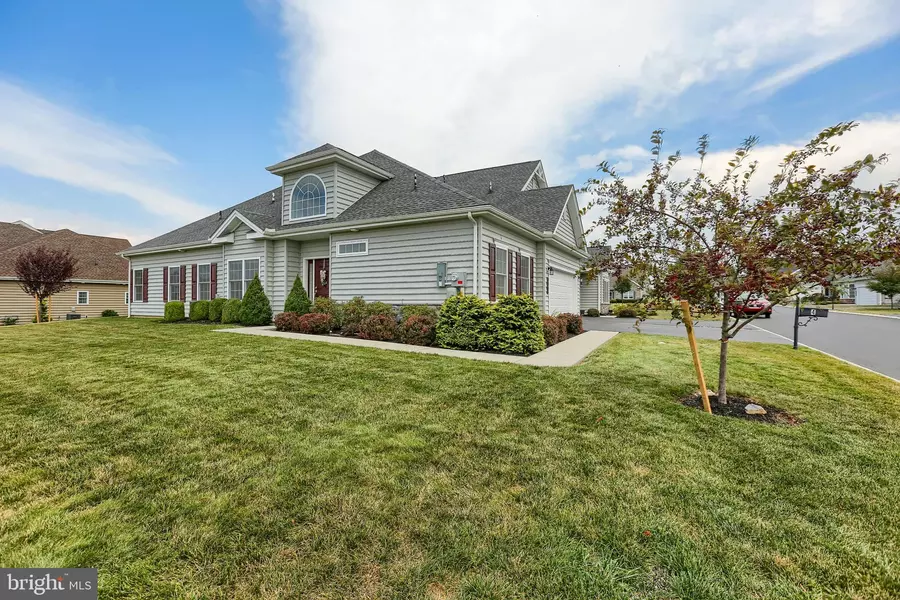 4 HONOR DR, Mechanicsburg, PA 17050