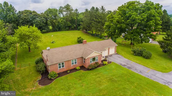 7963 SUMMIT POINT RD, Charles Town, WV 25414