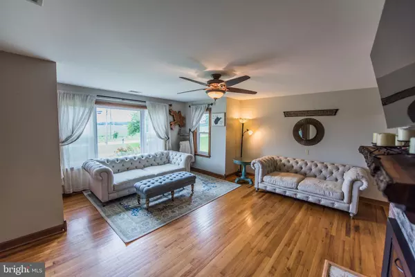 Charles Town, WV 25414,7963 SUMMIT POINT RD