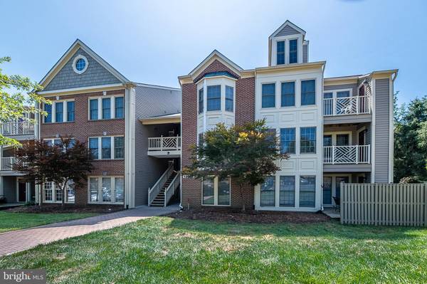 12003 RIDGE KNOLL DR #804B, Fairfax, VA 22033