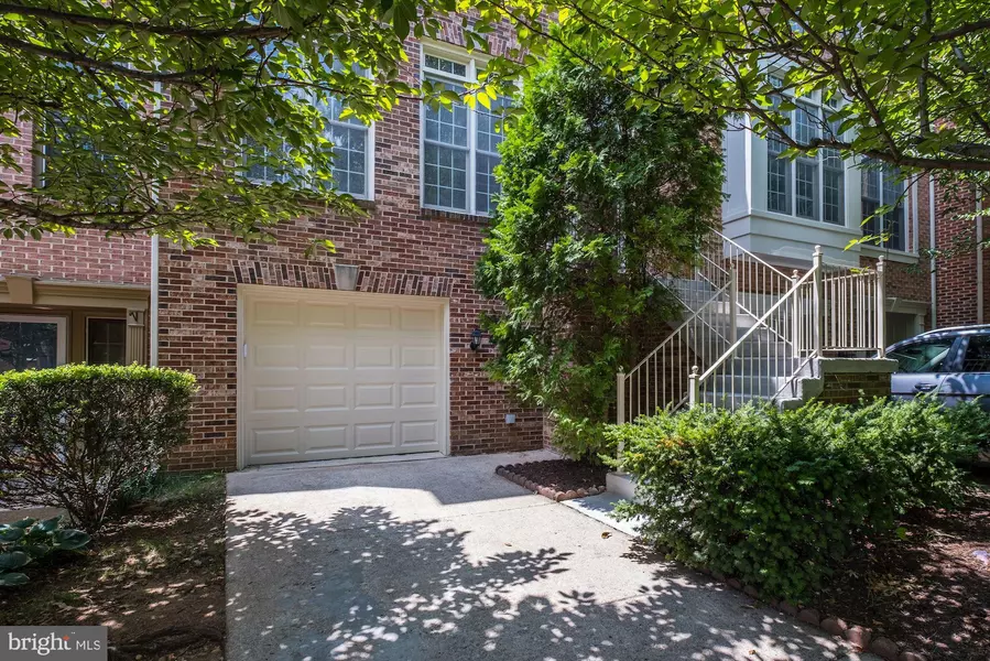 4658 KINSEY LN, Alexandria, VA 22311