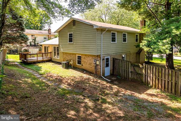 Vienna, VA 22182,8510 QUAINT LN