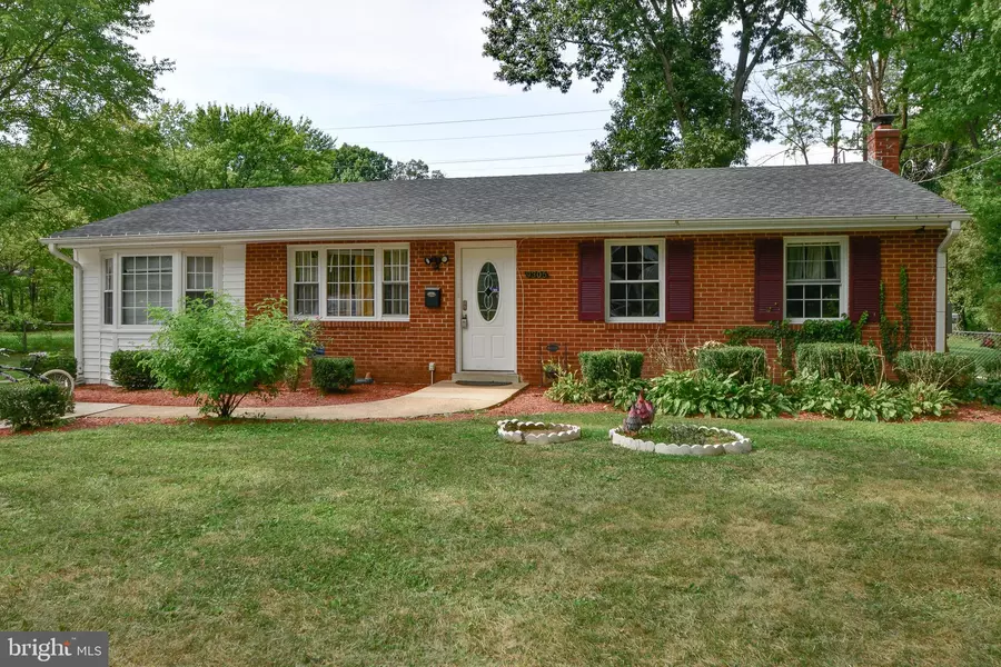 9306 DUBARRY AVE, Lanham, MD 20706