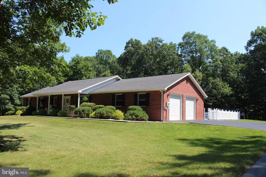 435 SUMMIT DR, Moorefield, WV 26836