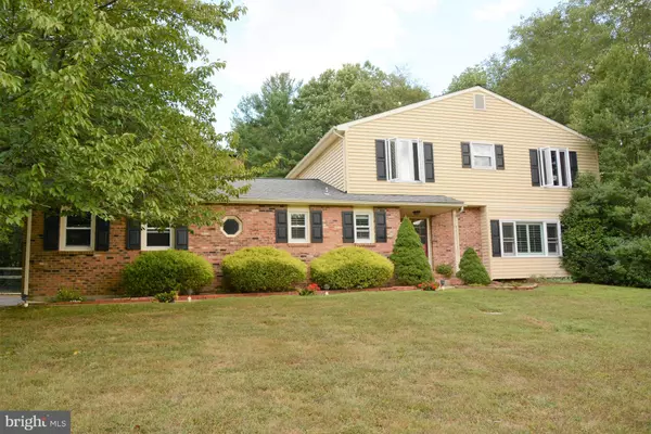 200 SATURN DR, Newark, DE 19711