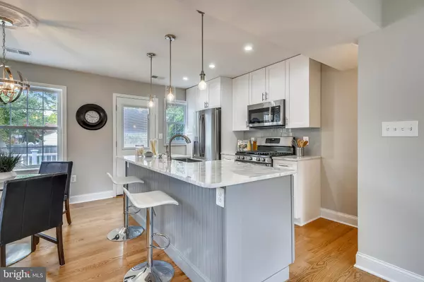 Alexandria, VA 22301,2303-A BURKE AVE