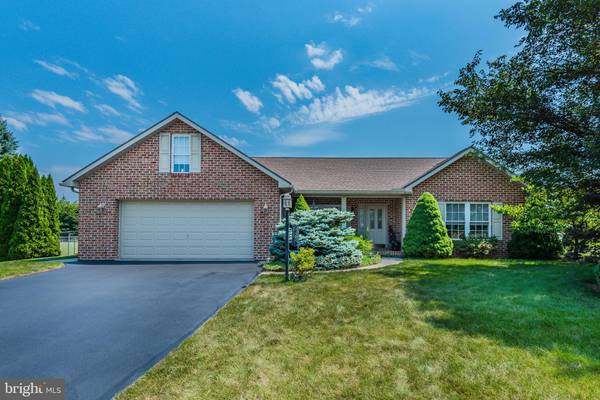 336 SUE LINN DR, Chambersburg, PA 17201