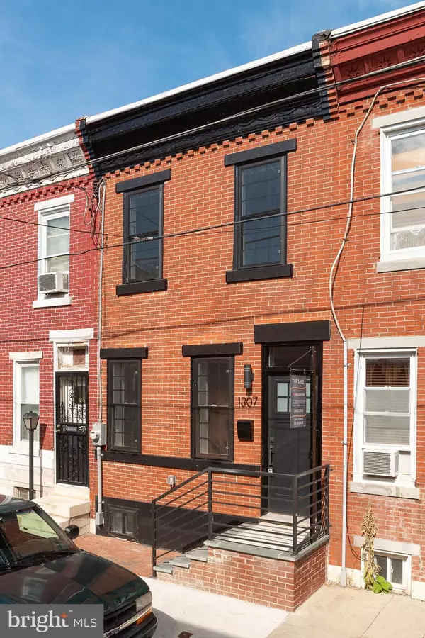 1307 S HICKS ST, Philadelphia, PA 19146