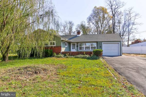 5 AUGUSTA DR, Newark, DE 19713