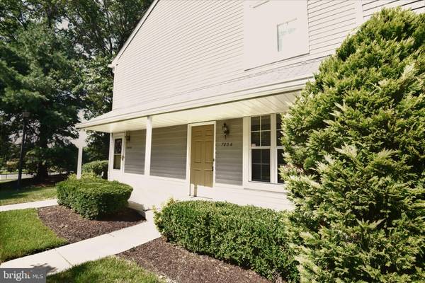 703-A SEDGEFIELD DR, Mount Laurel, NJ 08054