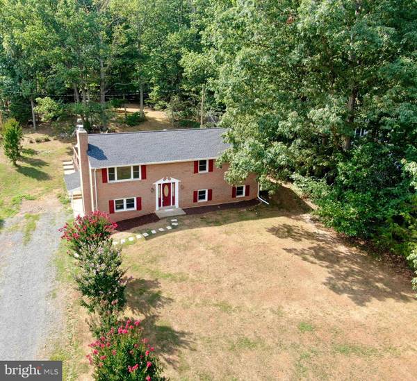 2202 MOUNTAIN RD, Haymarket, VA 20169