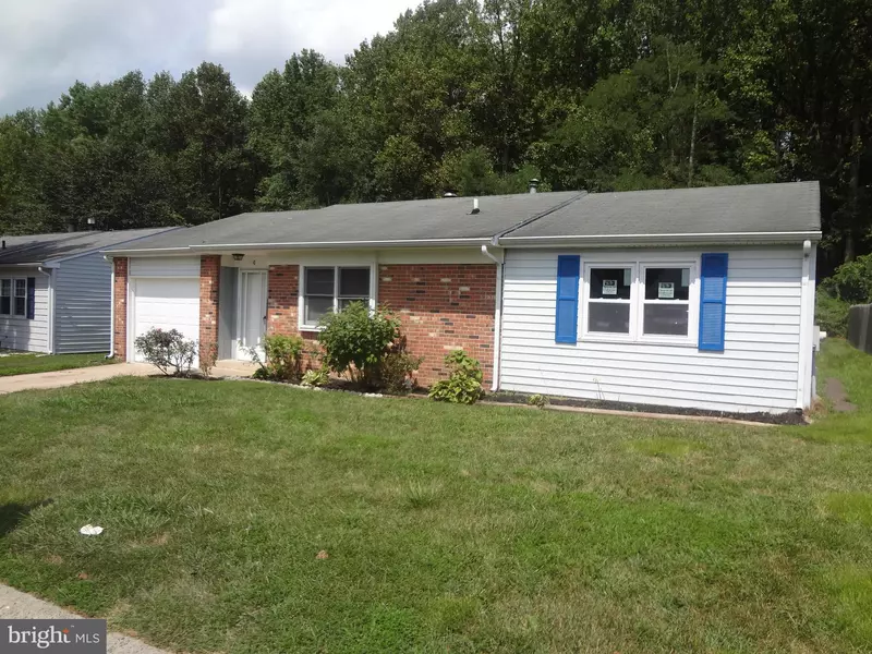 4 GERSHWIN CIR, Newark, DE 19702