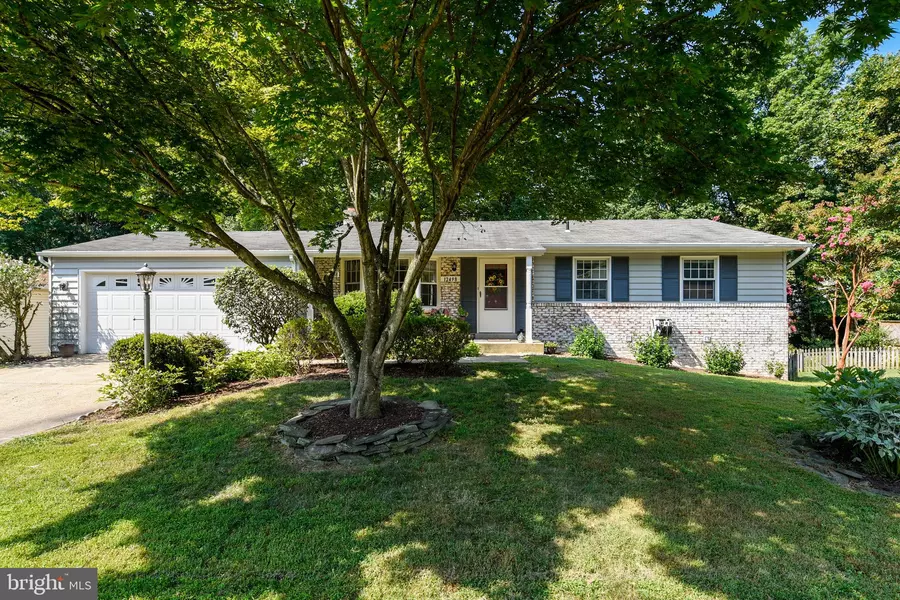 12498 HEDGES RUN DR, Woodbridge, VA 22192