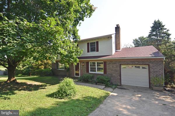 2 SONNY PL, West Grove, PA 19390