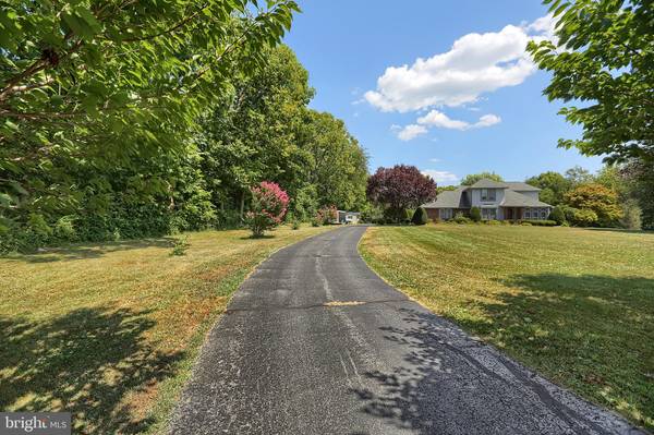 Carlisle, PA 17015,7 CEDAR CT E