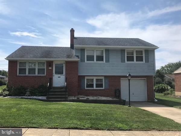 3210 CARILLON DR, Wilmington, DE 19808