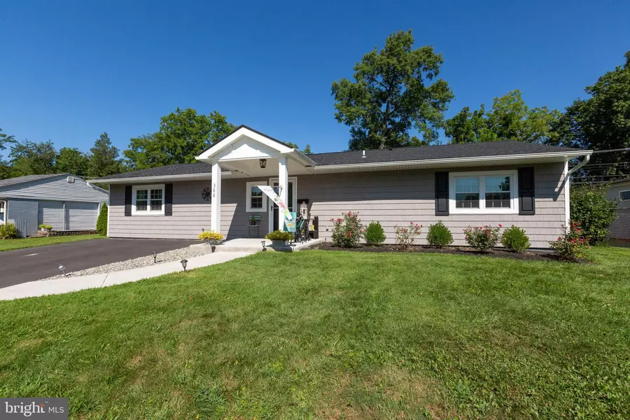 388 THORNRIDGE DR, Levittown, PA 19054