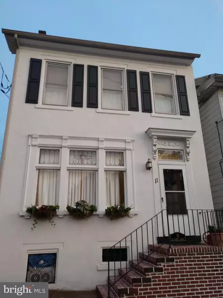 11 W NORTH ST, Bethlehem, PA 18018