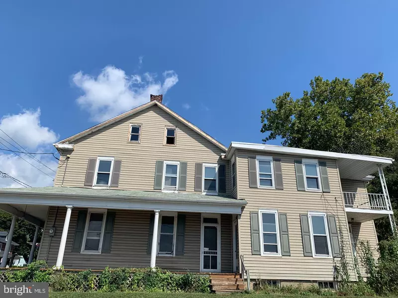 303 N MARKET ST, Elizabethtown, PA 17022