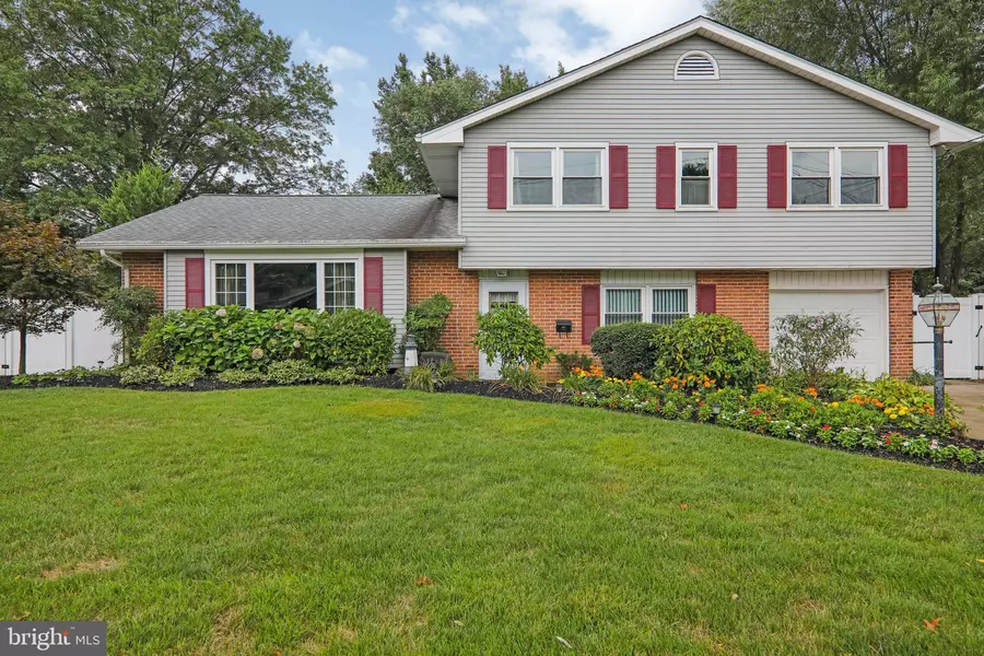 209 PHILELLENA RD, Cherry Hill, NJ 08034