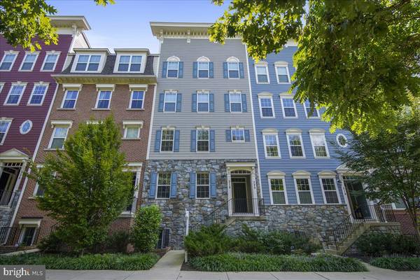 318 PARK AVE #7, Gaithersburg, MD 20877