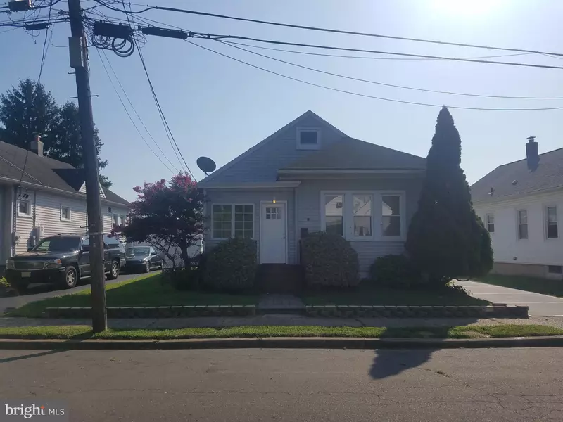 27 EMANUEL ST, Trenton, NJ 08610