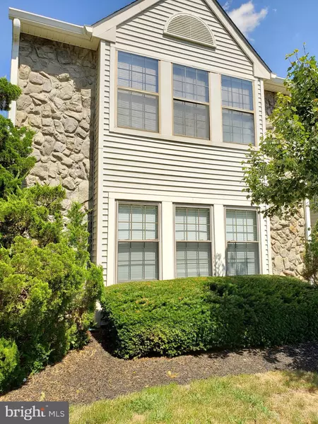 3 SHEFFIELD DR, Marlton, NJ 08053