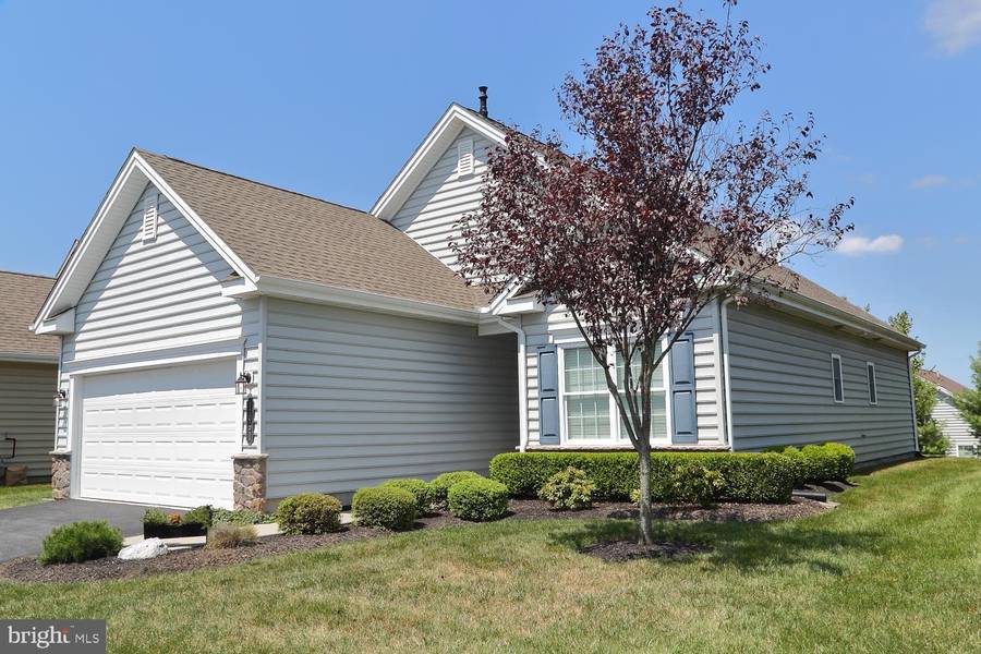 1391 DICKENS LN, Mount Joy, PA 17552