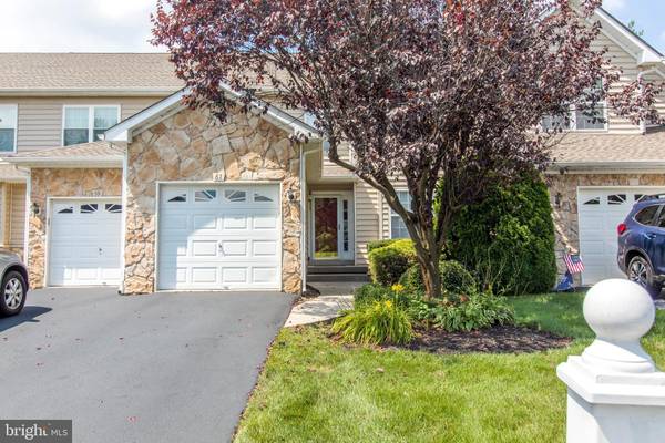 61 HOGAN WAY, Moorestown, NJ 08057