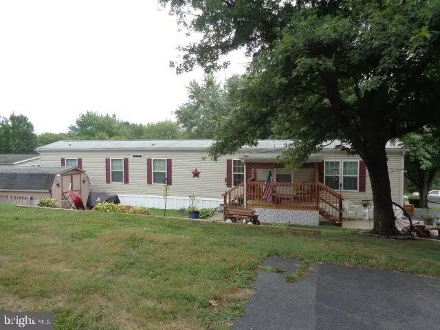 6 MIMOSA LN, Carlisle, PA 17015